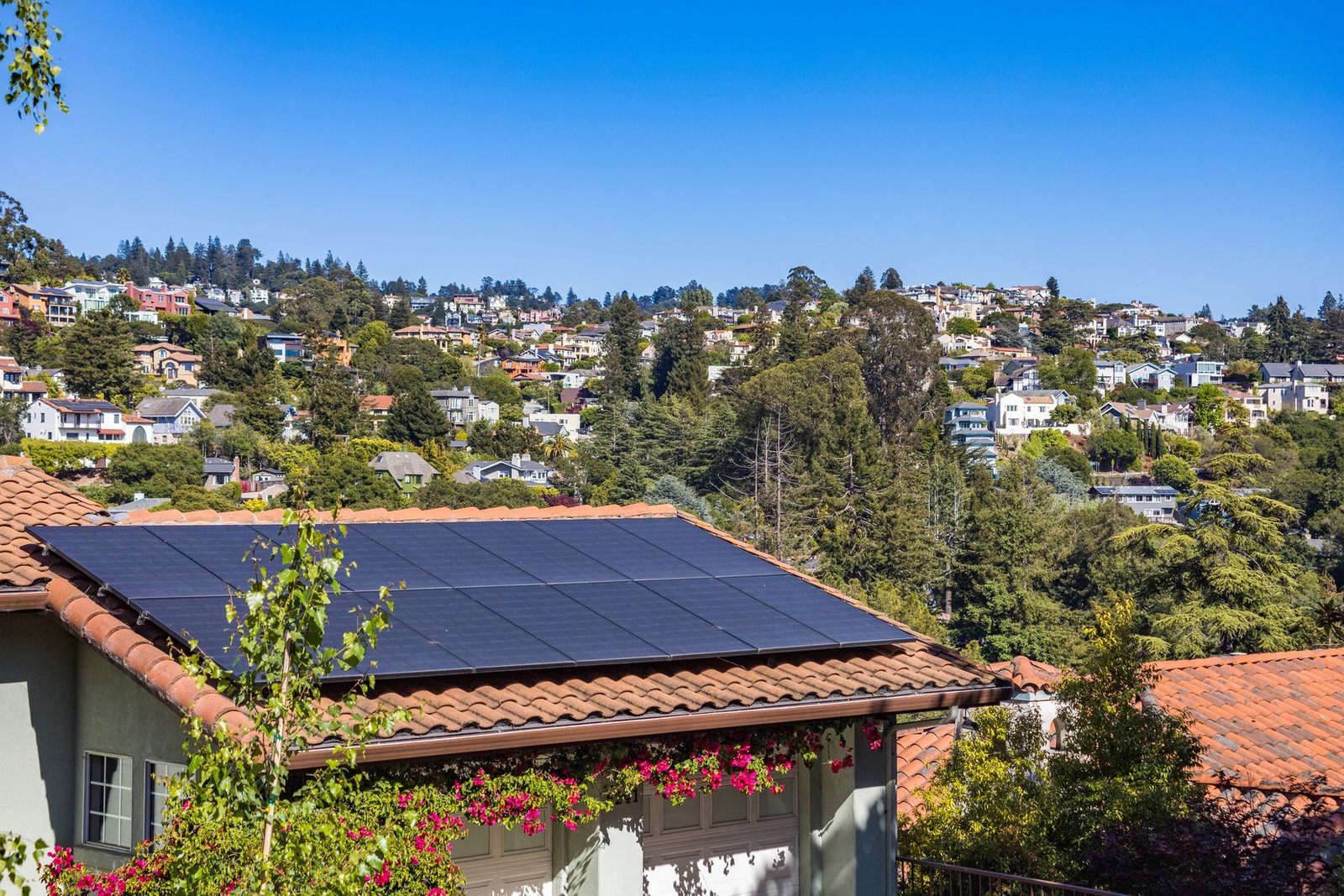 Vivienda con placas solares · Pontevedra